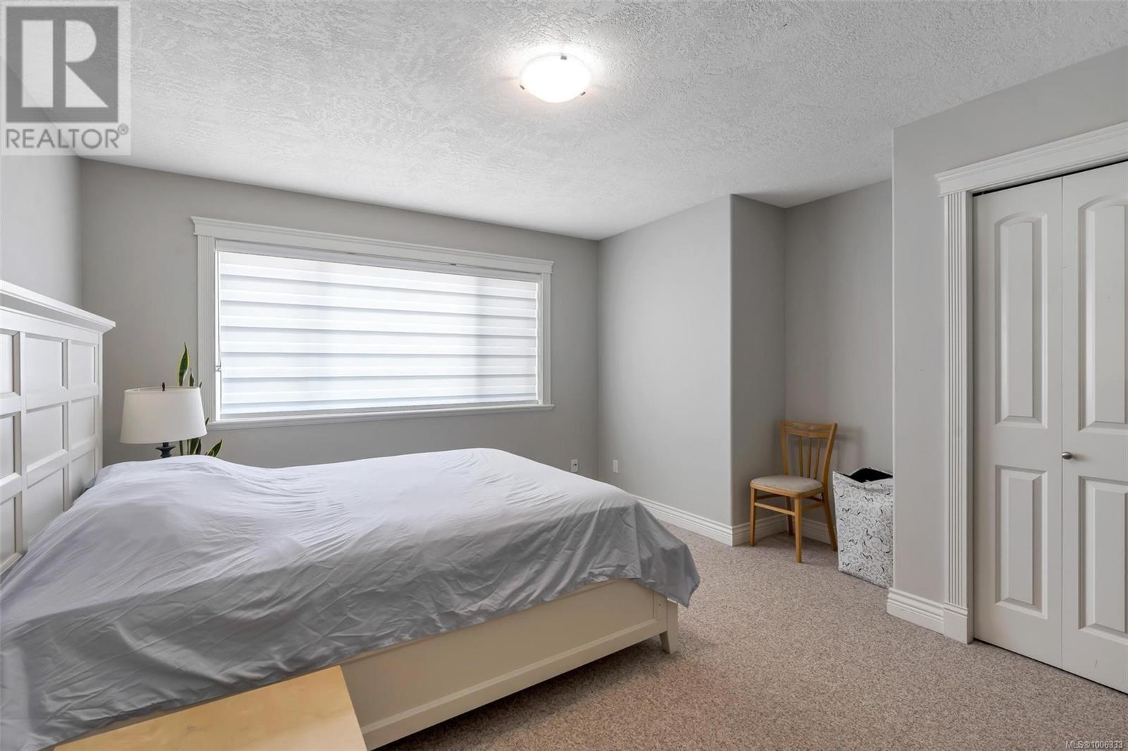 5549 Alderley Rd, Saanich