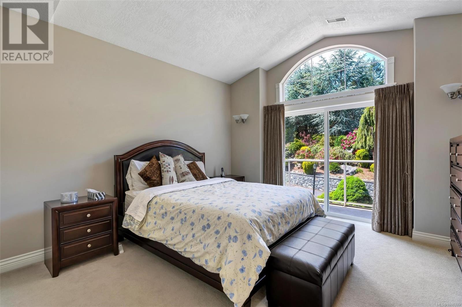 5549 Alderley Rd, Saanich