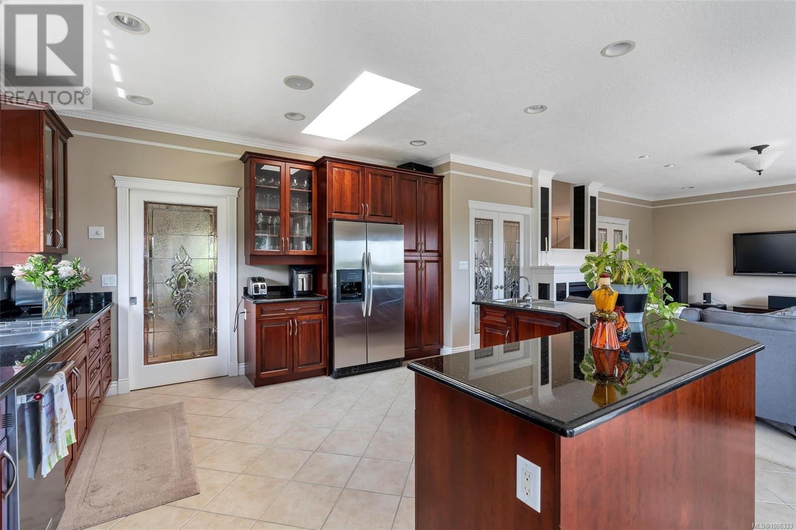 5549 Alderley Rd, Saanich