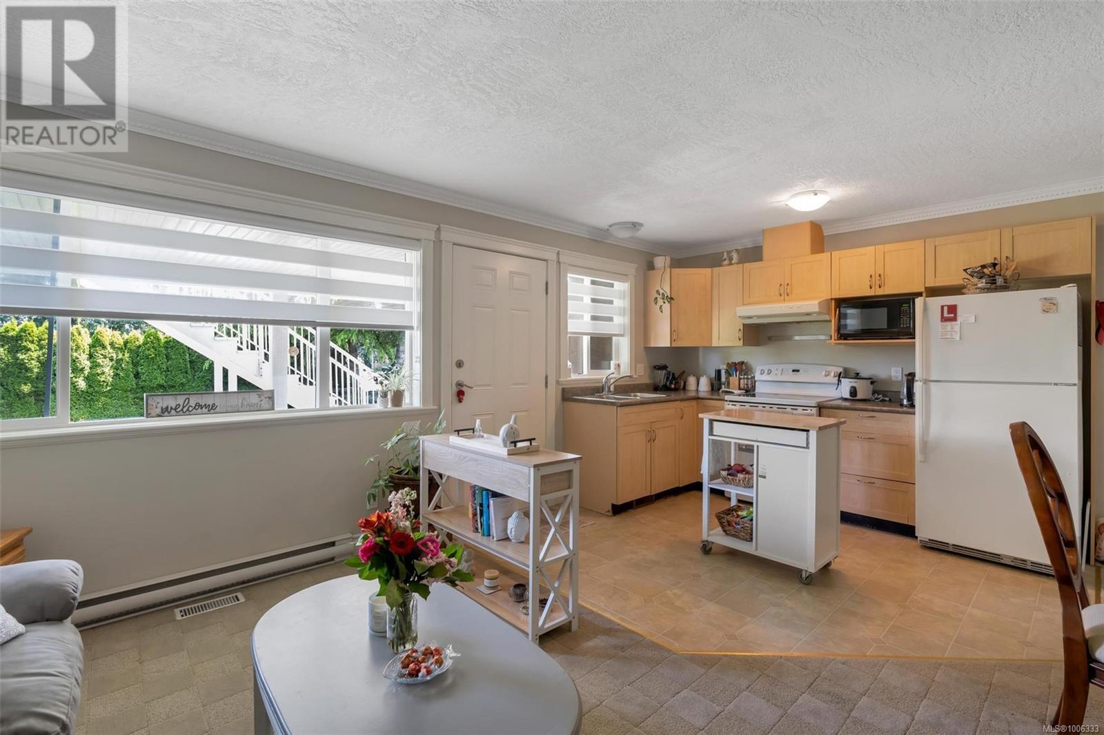 5549 Alderley Rd, Saanich