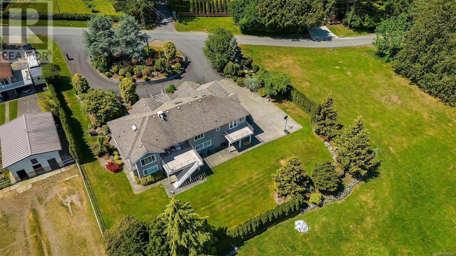 5549 Alderley Rd, Saanich