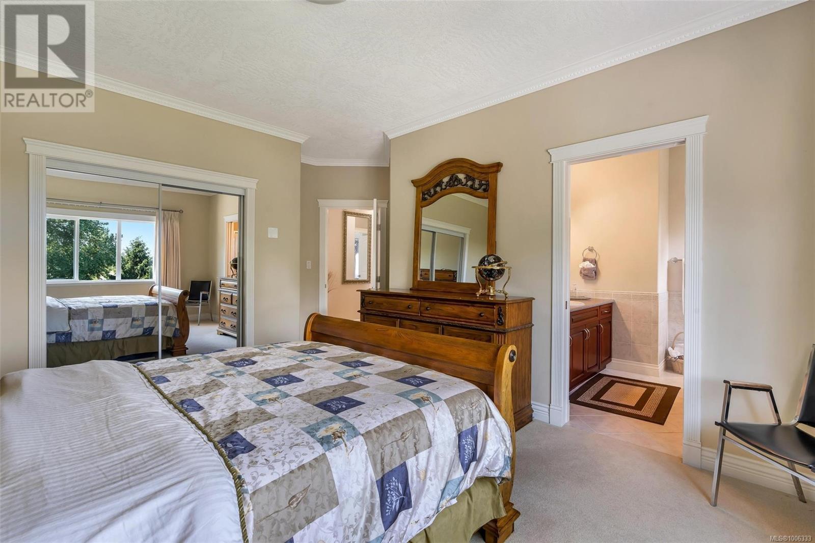 5549 Alderley Rd, Saanich