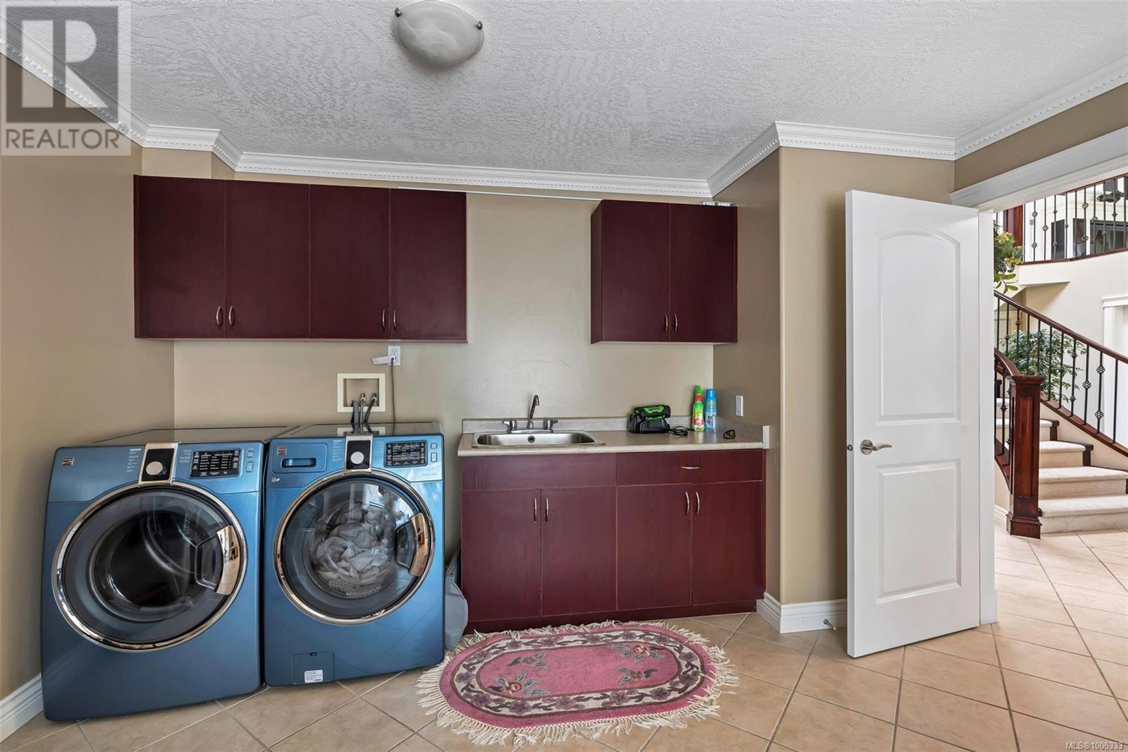 5549 Alderley Rd, Saanich