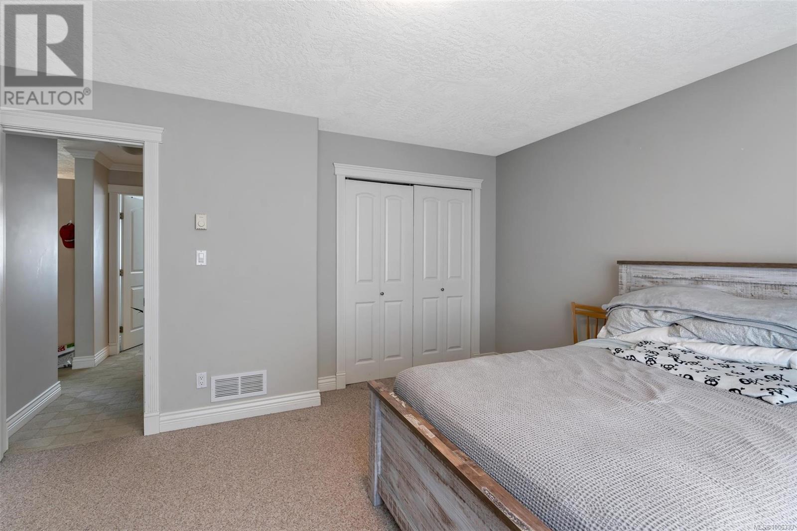 5549 Alderley Rd, Saanich