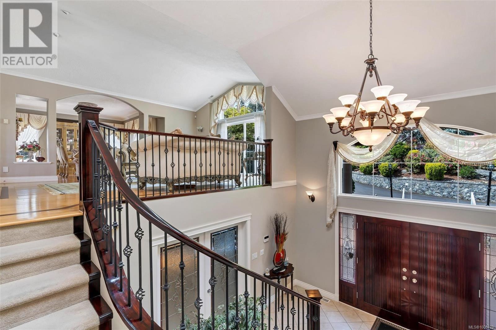 5549 Alderley Rd, Saanich