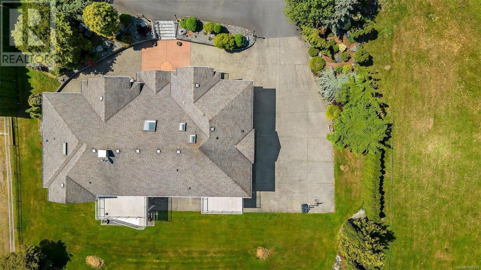 5549 Alderley Rd, Saanich