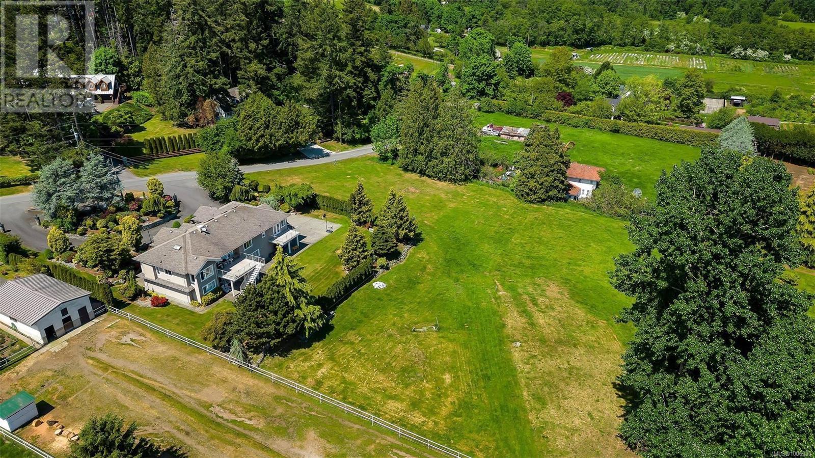 5549 Alderley Rd, Saanich