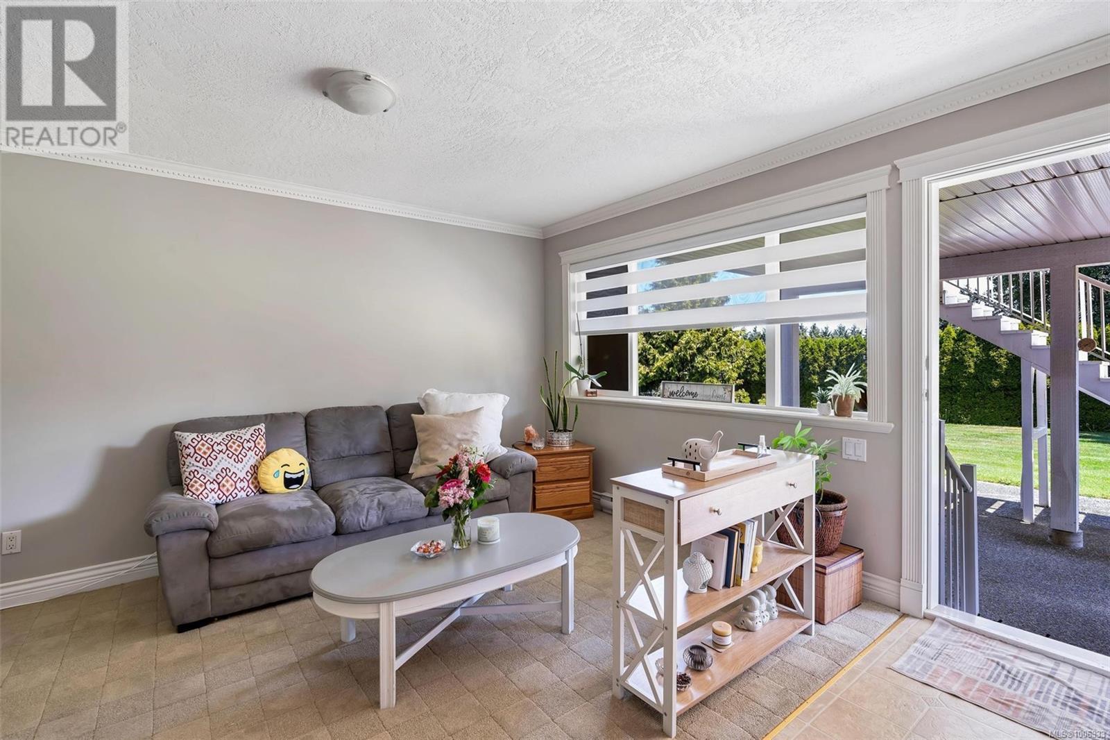 5549 Alderley Rd, Saanich