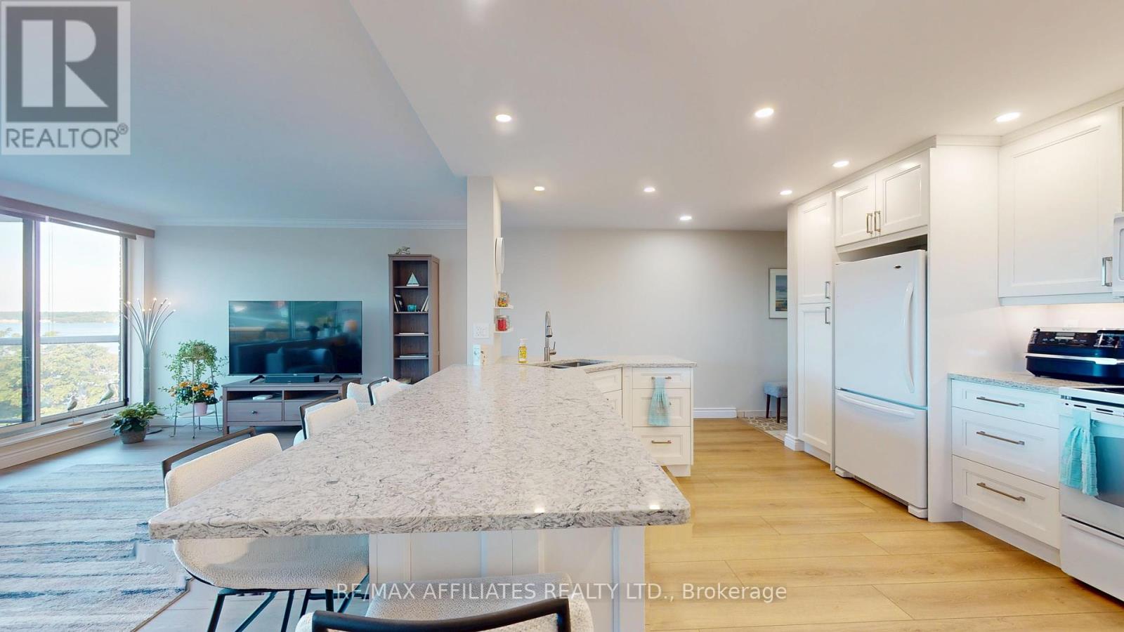 Photo 14 of 504 55 Water Street E, Brockville ON