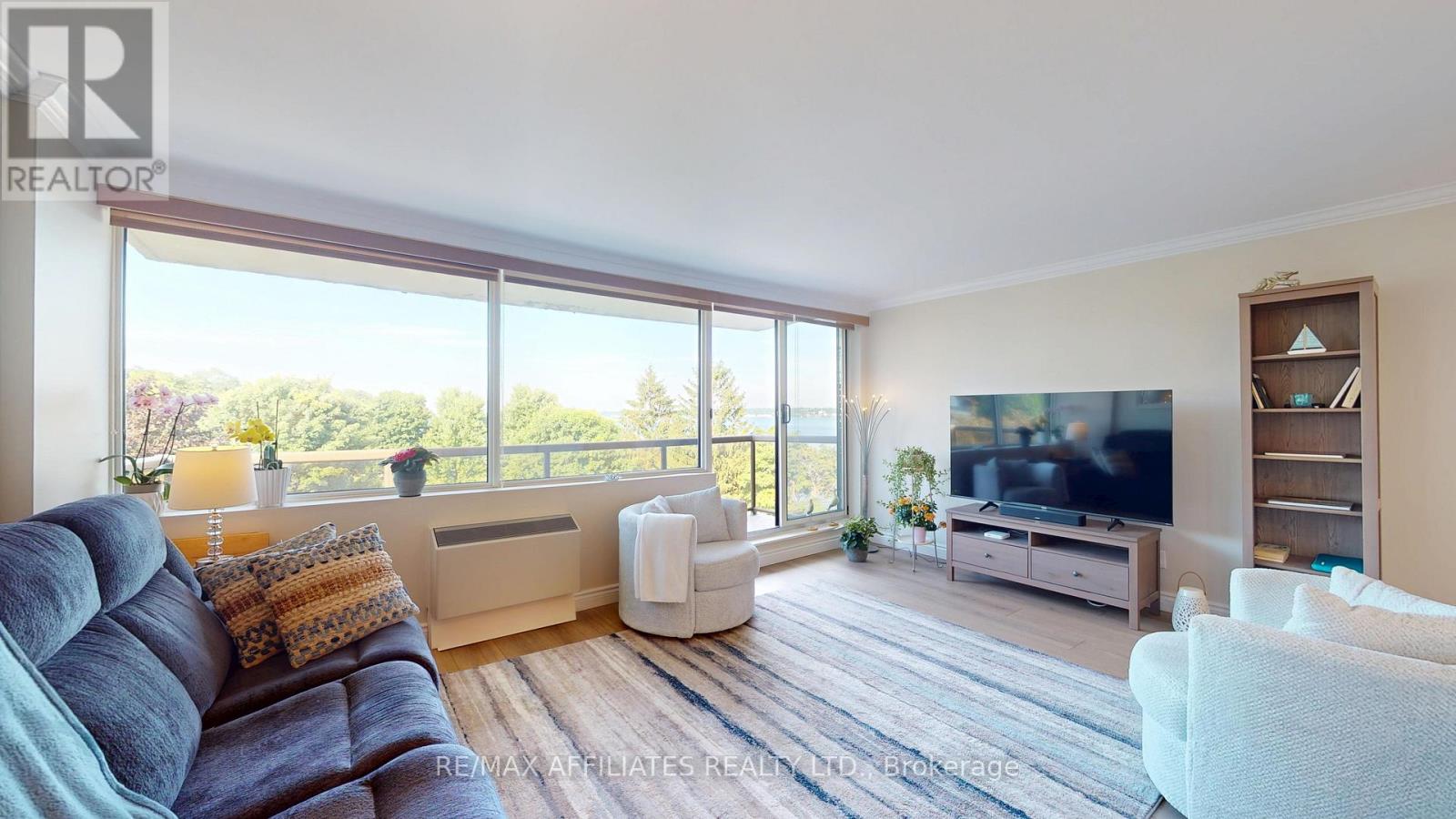 Photo 16 of 504 55 Water Street E, Brockville ON