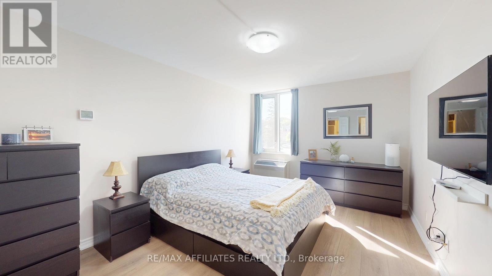 Photo 20 of 504 55 Water Street E, Brockville ON