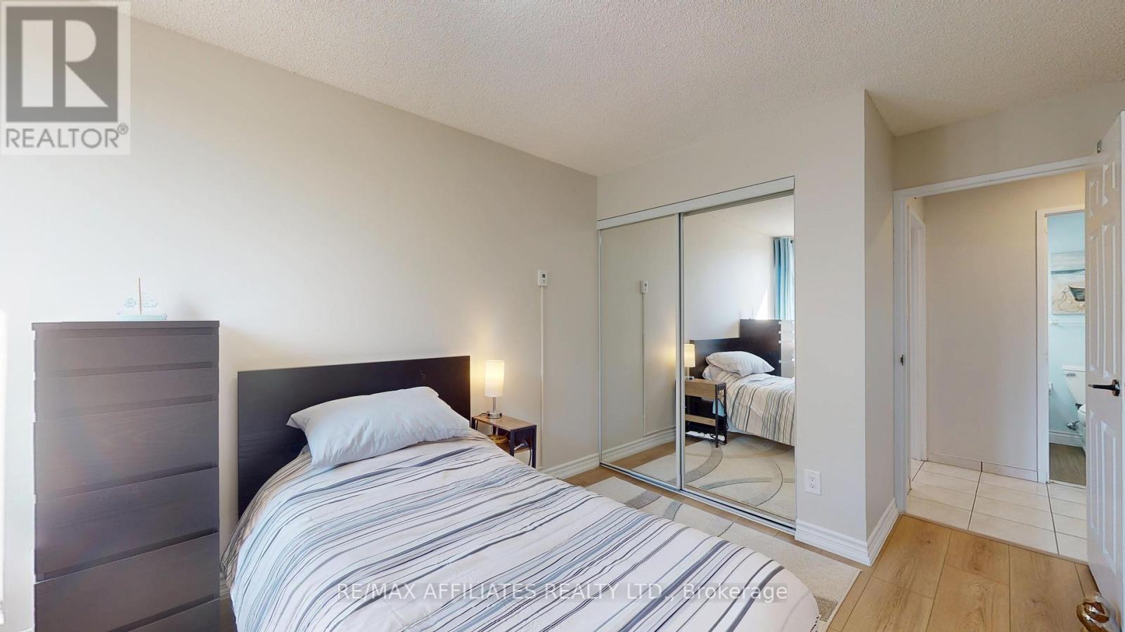 Photo 26 of 504 55 Water Street E, Brockville ON