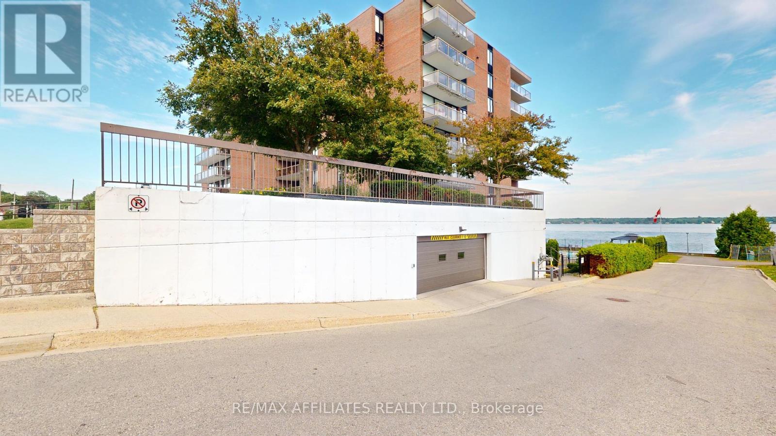 Photo 32 of 504 55 Water Street E, Brockville ON