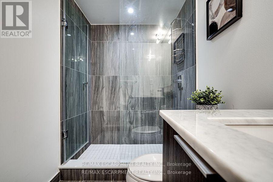 Photo 14 of 1809 955 Bay Street, Toronto ON