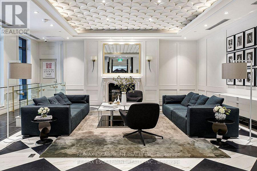 Photo 2 of 1809 955 Bay Street, Toronto ON