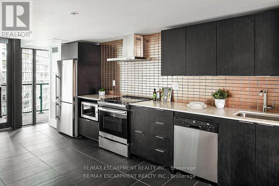 Photo 24 of 1809 955 Bay Street, Toronto ON