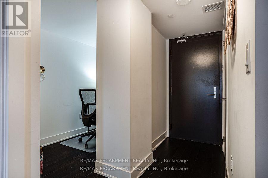 Photo 38 of 1809 955 Bay Street, Toronto ON