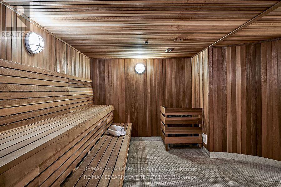 Photo 44 of 1809 955 Bay Street, Toronto ON