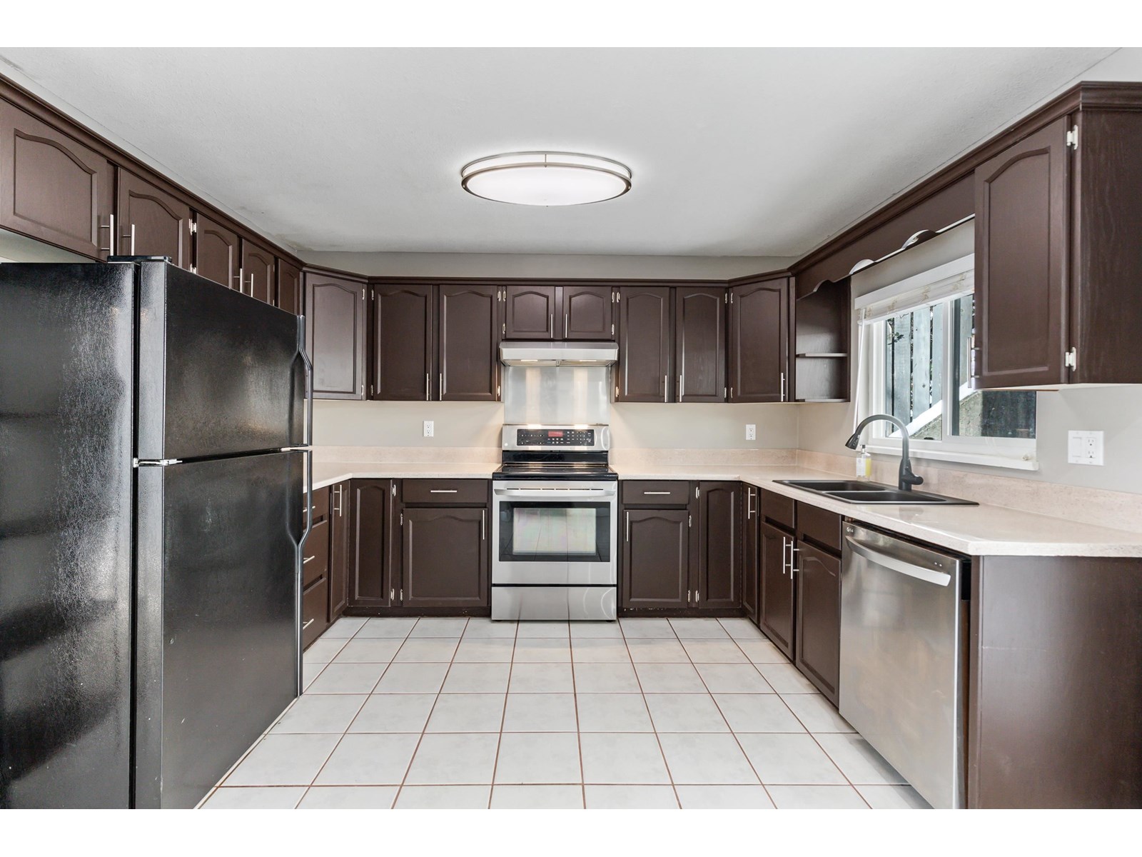 Photo 17 of 2263 Sentinel Drive, Abbotsford BC
