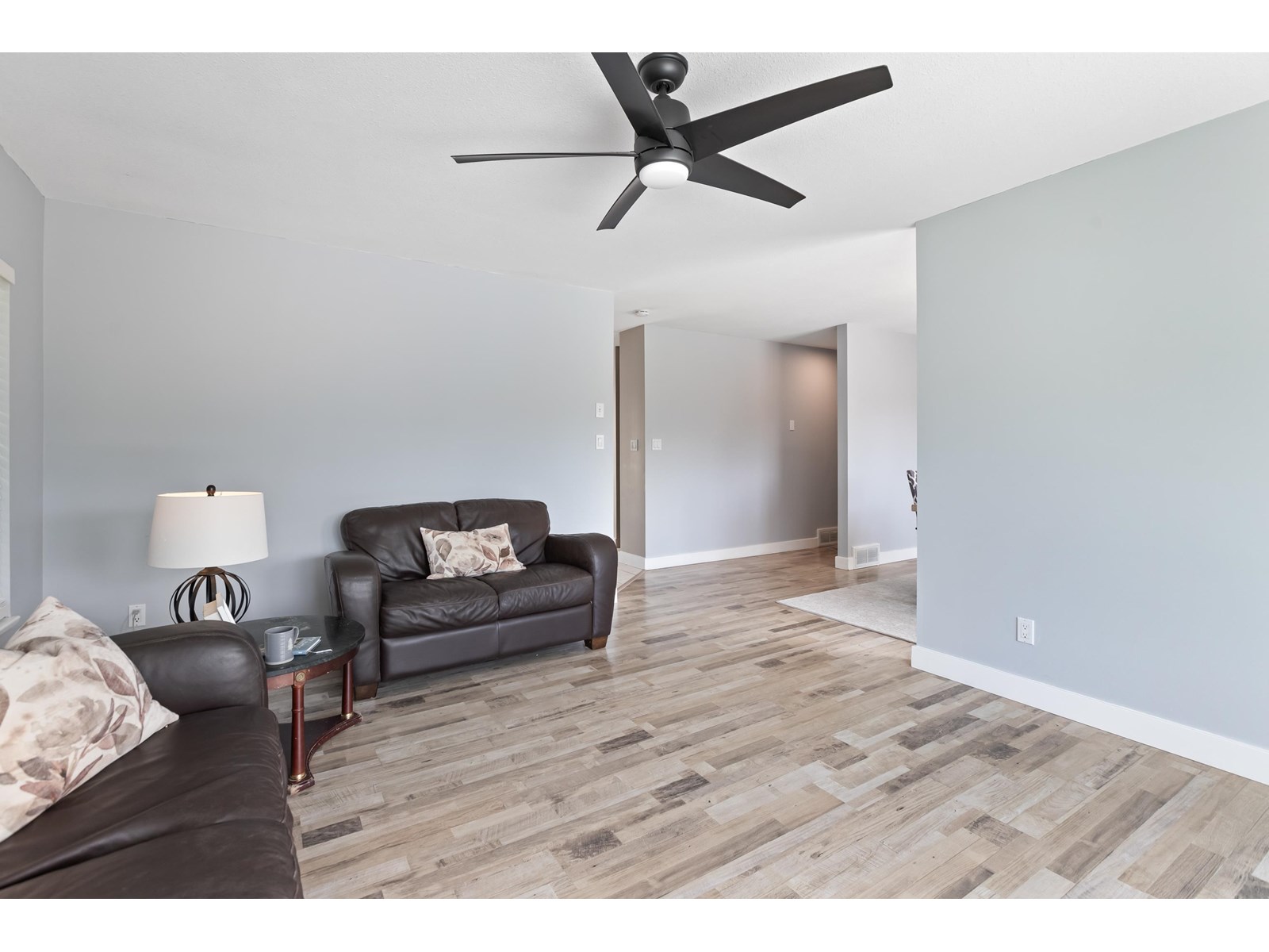 Photo 9 of 2263 Sentinel Drive, Abbotsford BC