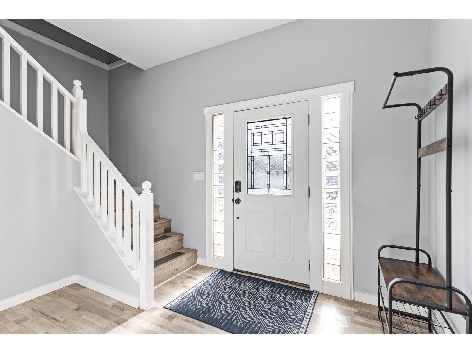 Photo 6 of 2263 Sentinel Drive, Abbotsford BC