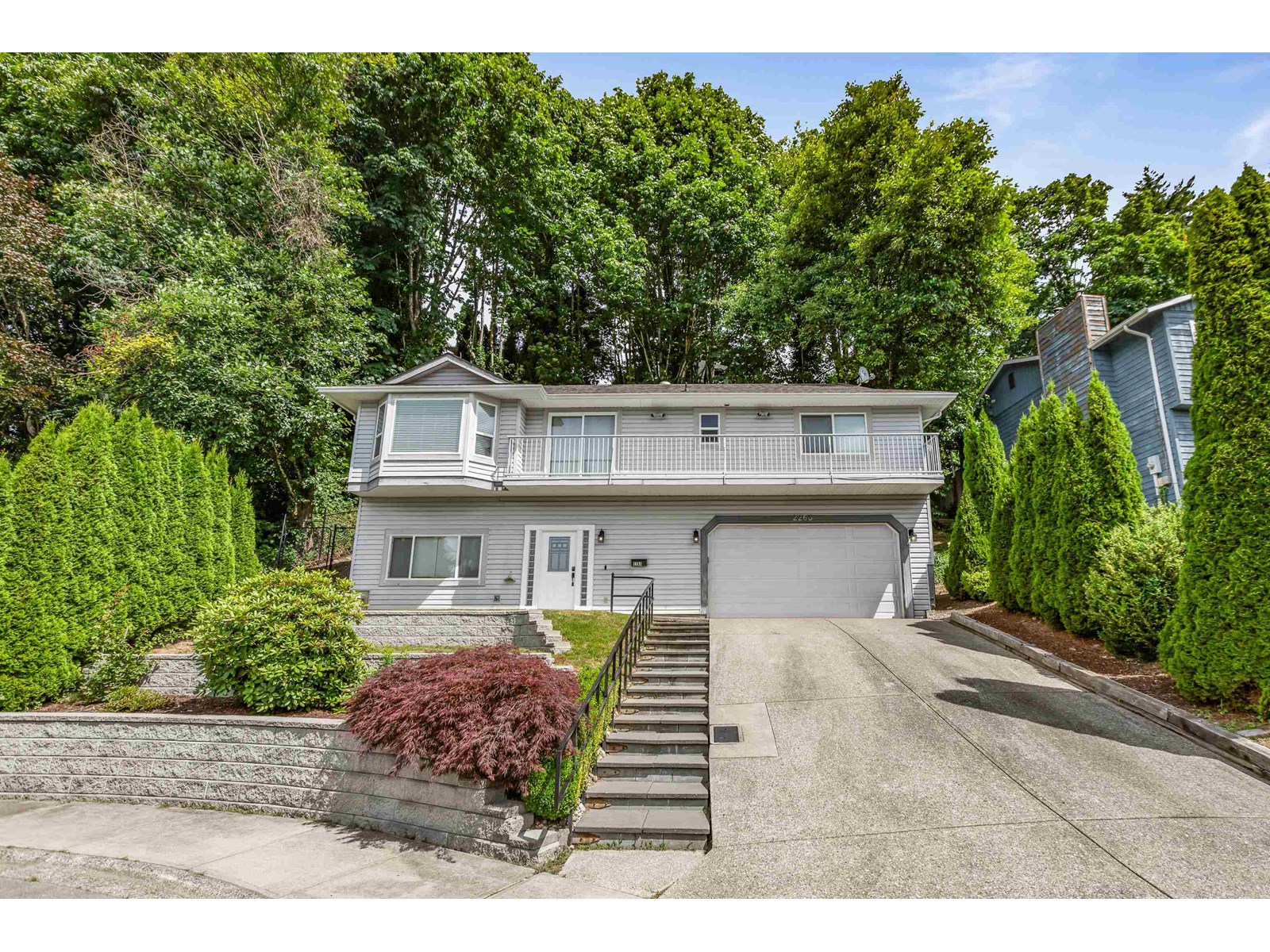 Photo 2 of 2263 Sentinel Drive, Abbotsford BC
