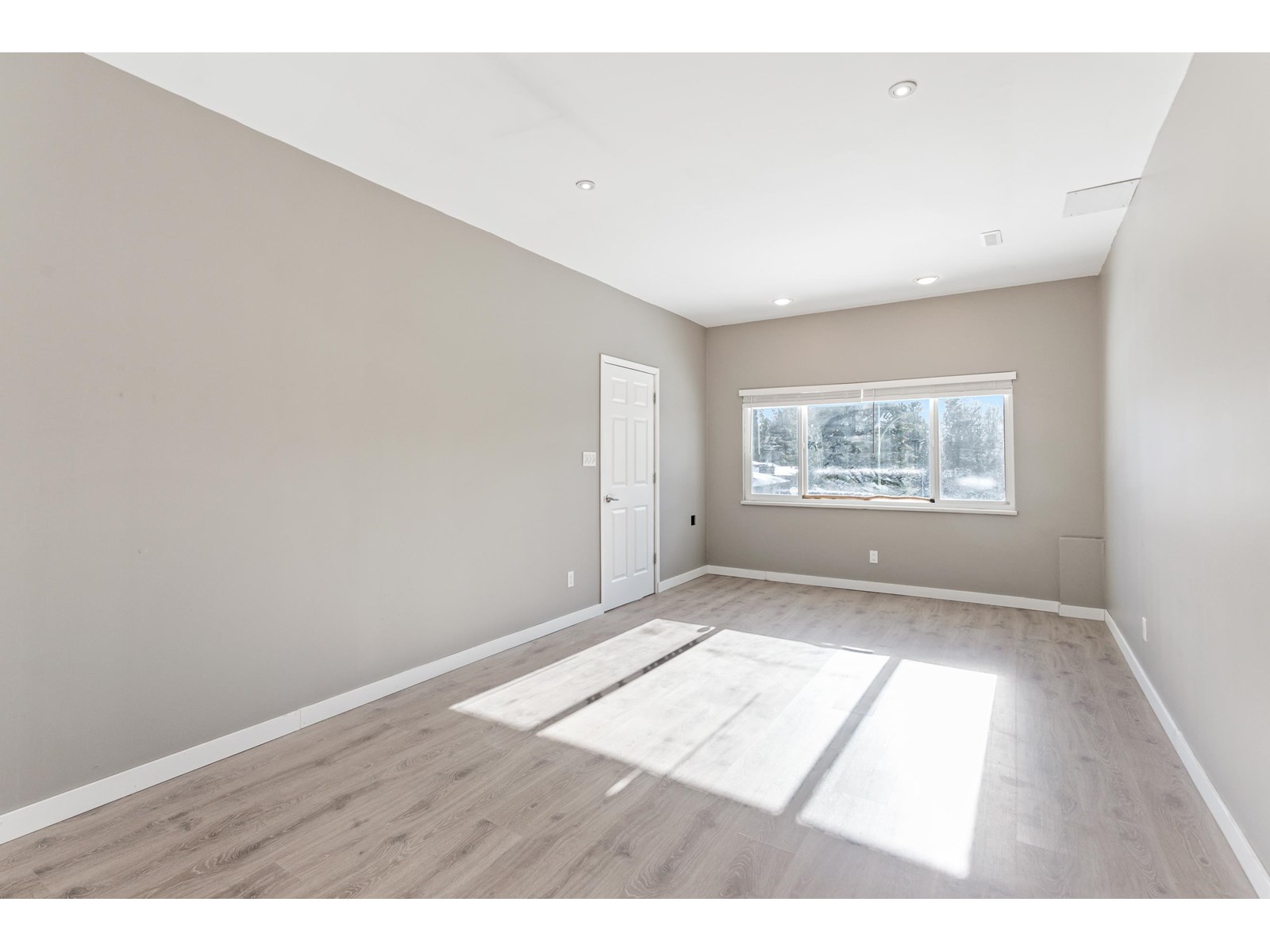 Photo 31 of 2263 Sentinel Drive, Abbotsford BC