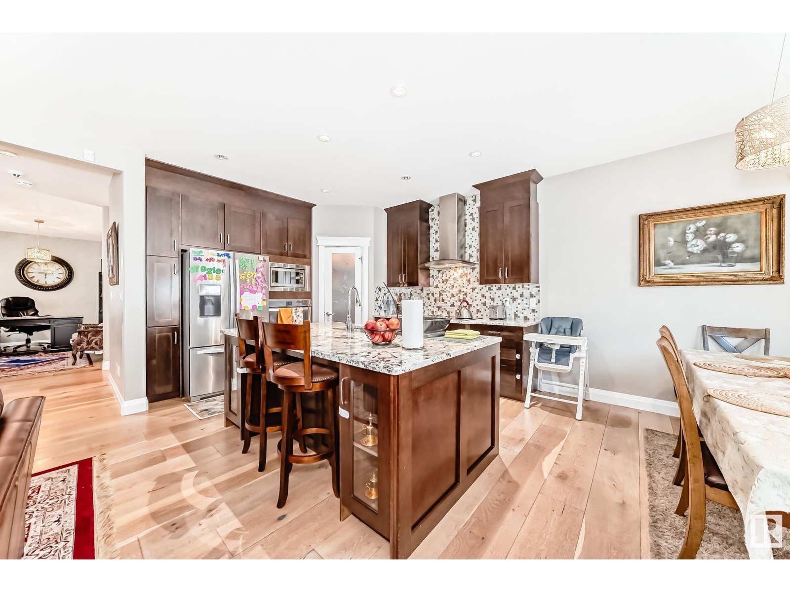 Photo 10 of 16756 61 St Nw, Edmonton AB