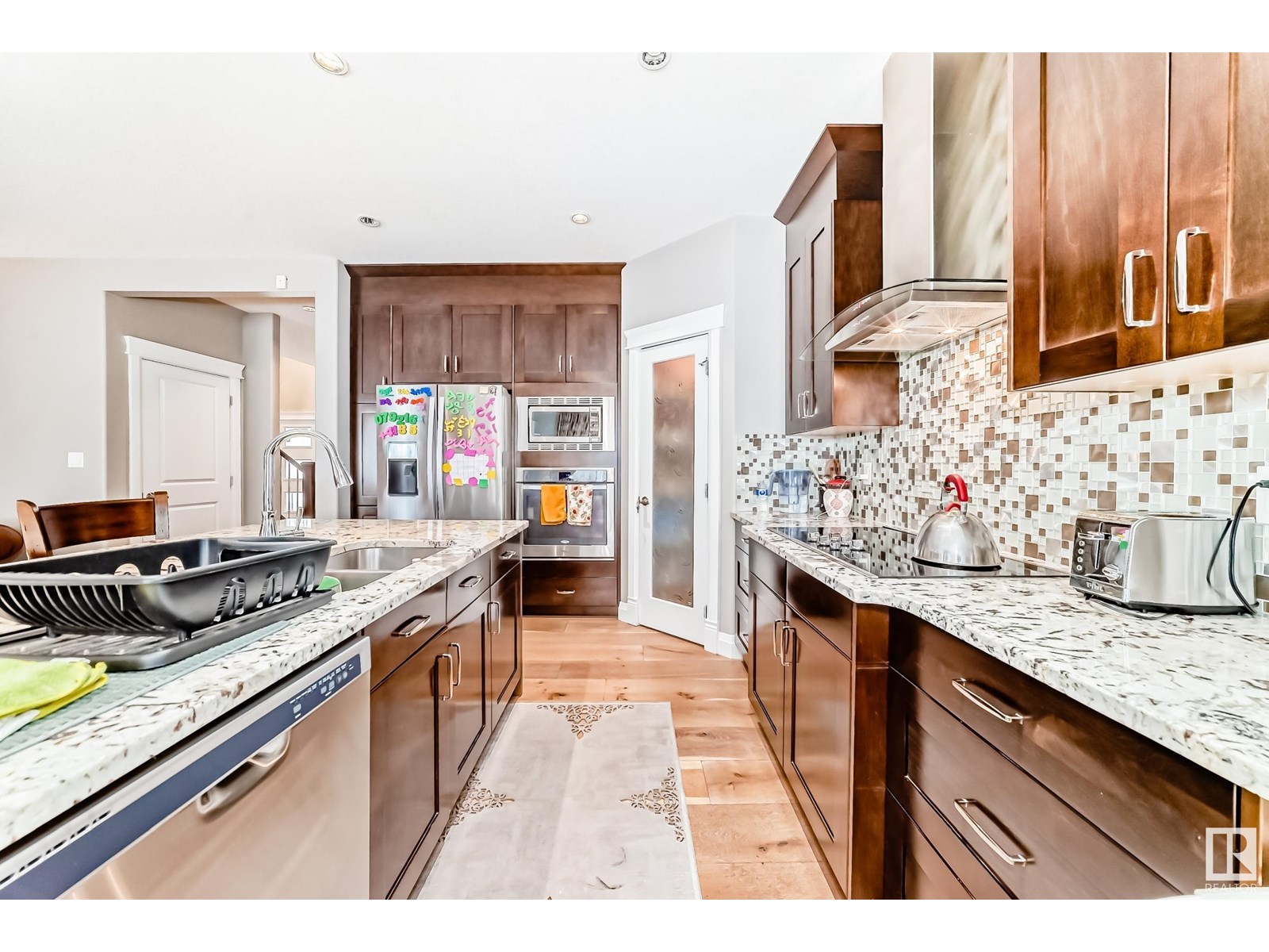 Photo 12 of 16756 61 St Nw, Edmonton AB