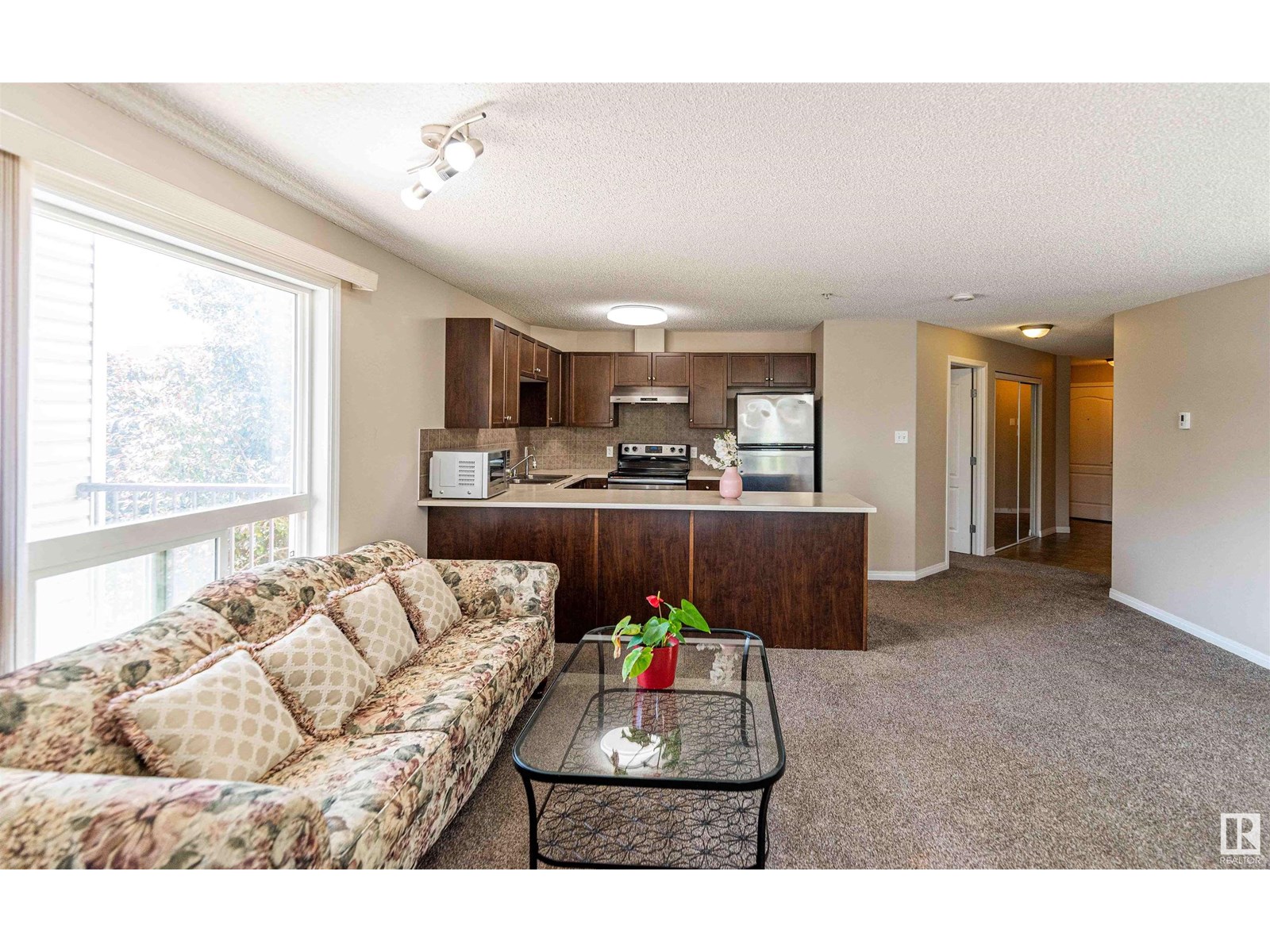 Photo 4 of 7224 7327 South Terwillegar Dr Nw, Edmonton AB