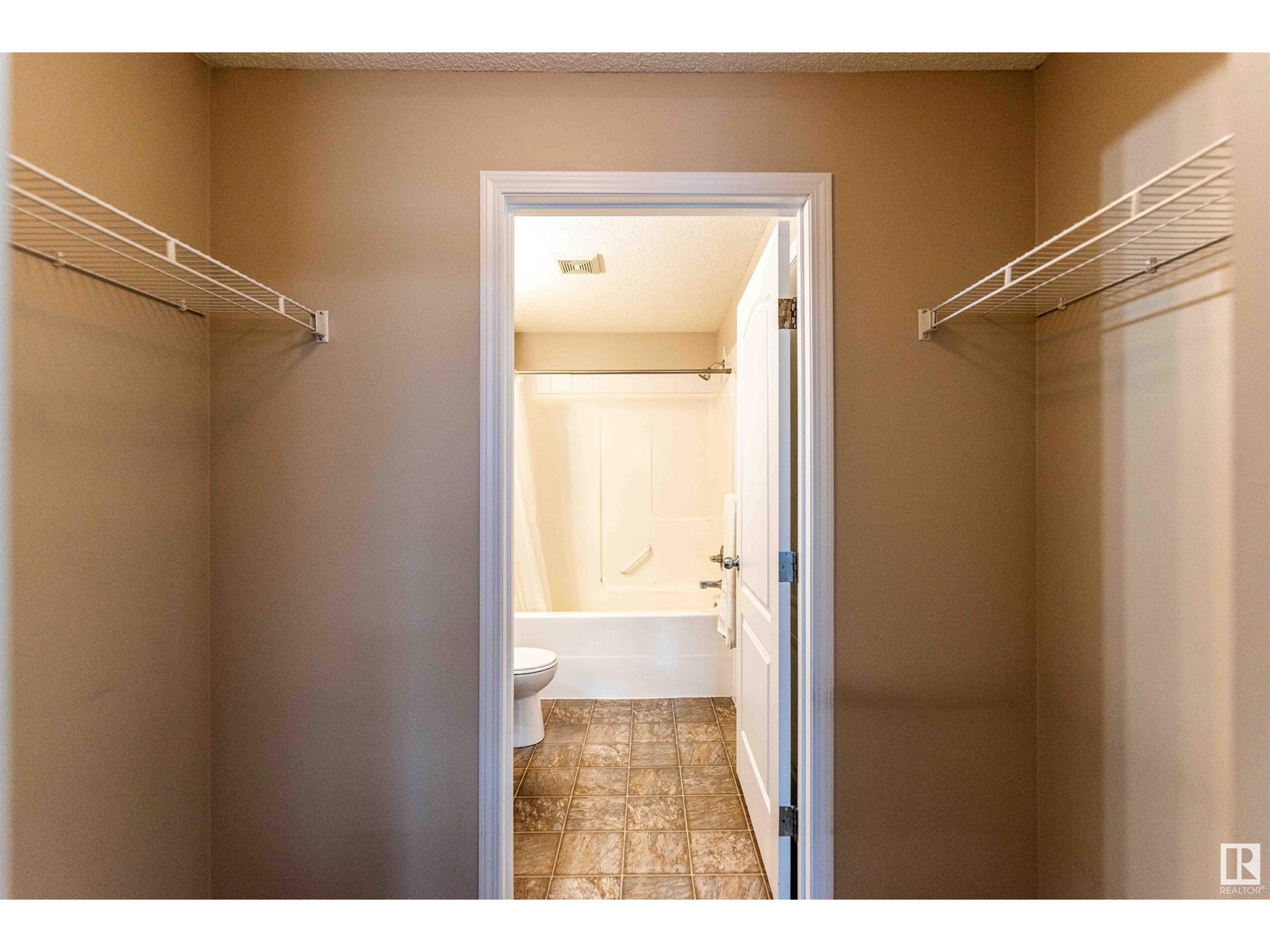 Photo 31 of 7224 7327 South Terwillegar Dr Nw, Edmonton AB