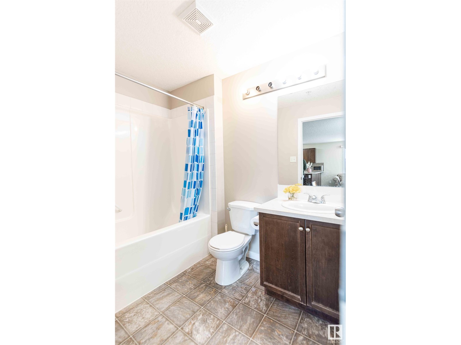 Photo 3 of 7224 7327 South Terwillegar Dr Nw, Edmonton AB
