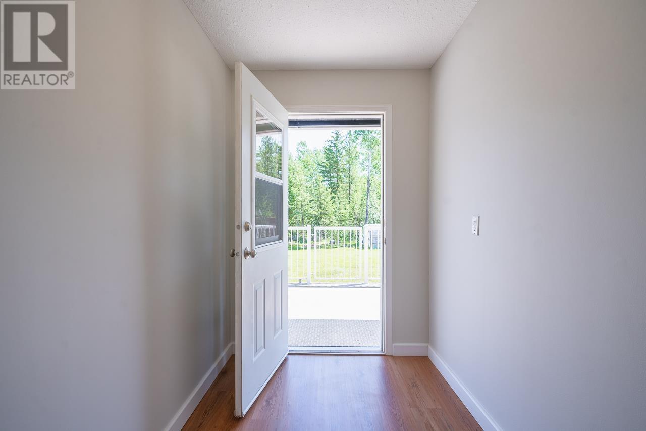 6487 GREY CRESCENT, Horse Lake
