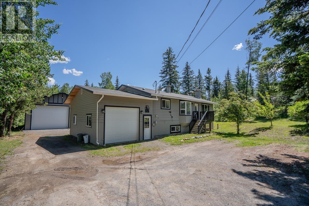 6487 GREY CRESCENT, Horse Lake
