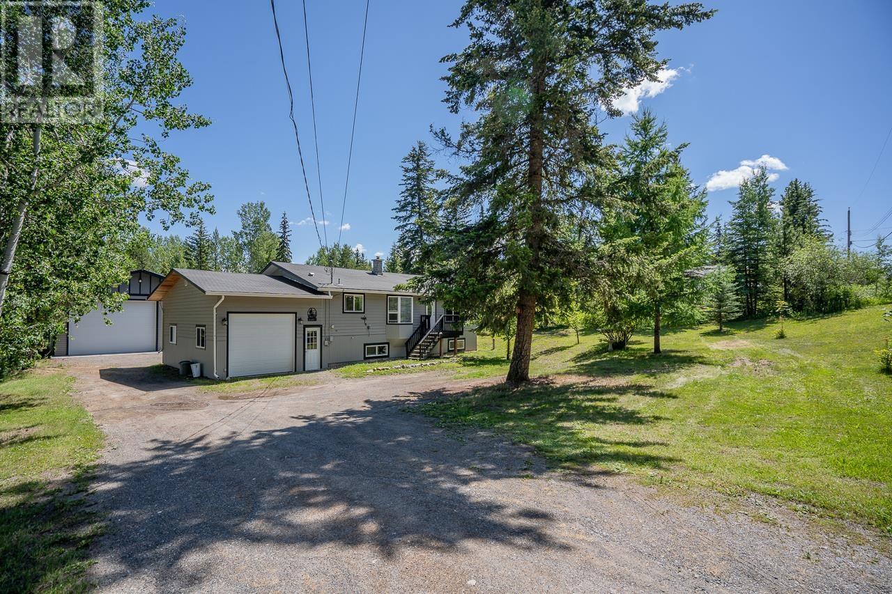 6487 GREY CRESCENT, Horse Lake