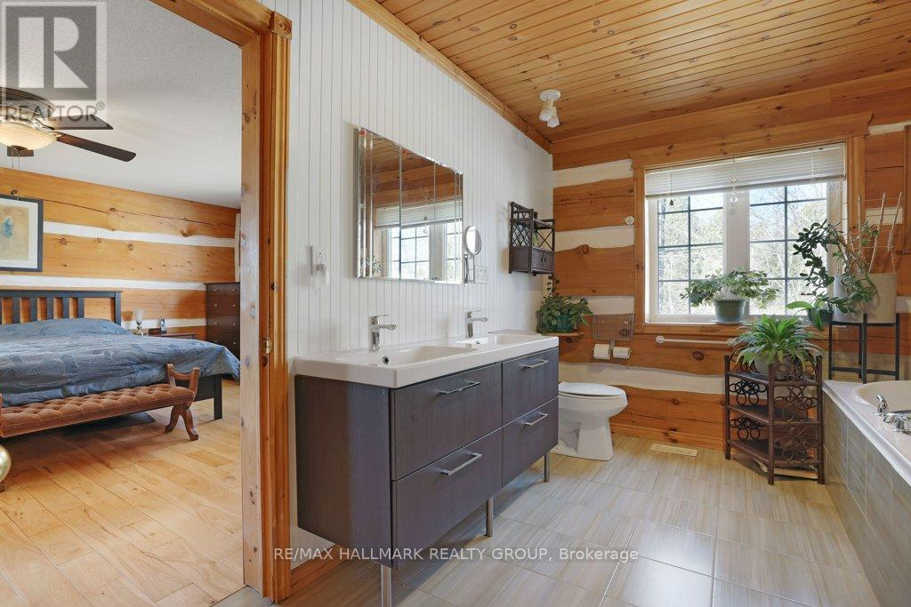 Photo 3 of 206 Old Pakenham Road, Ottawa ON