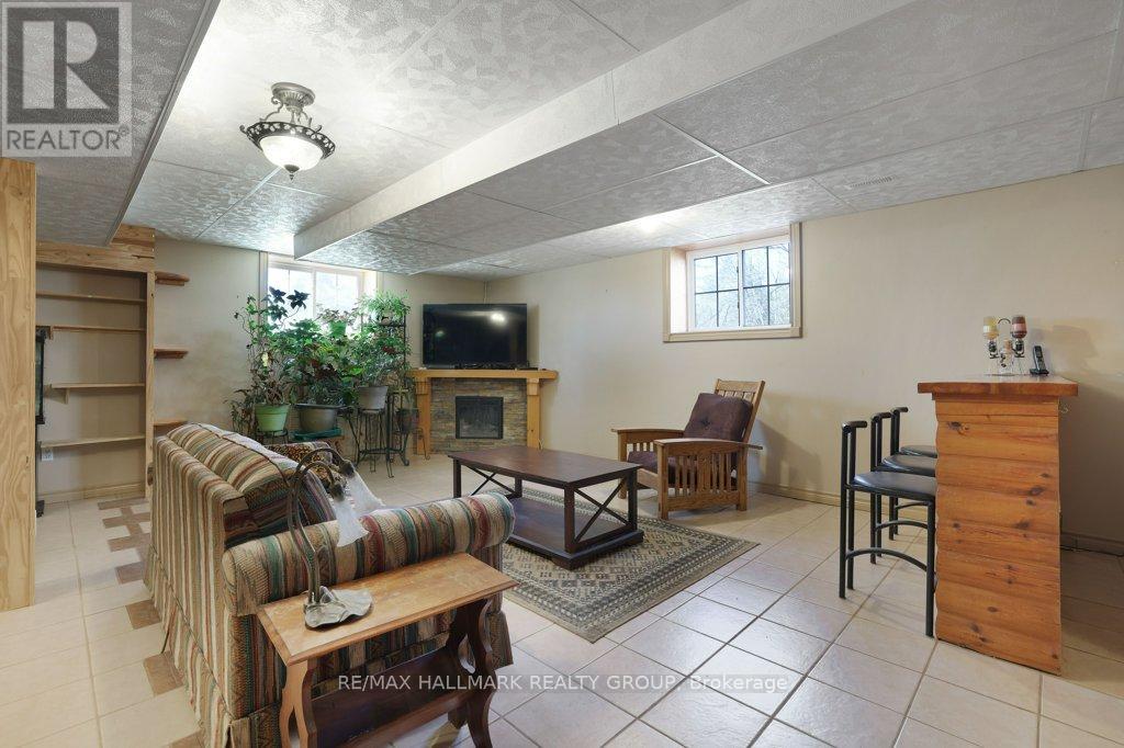 Photo 4 of 206 Old Pakenham Road, Ottawa ON