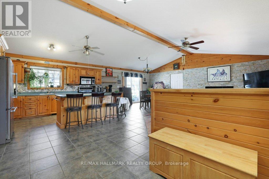 Photo 35 of 206 Old Pakenham Road, Ottawa ON