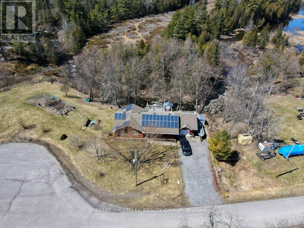 Photo 20 of 206 Old Pakenham Road, Ottawa ON