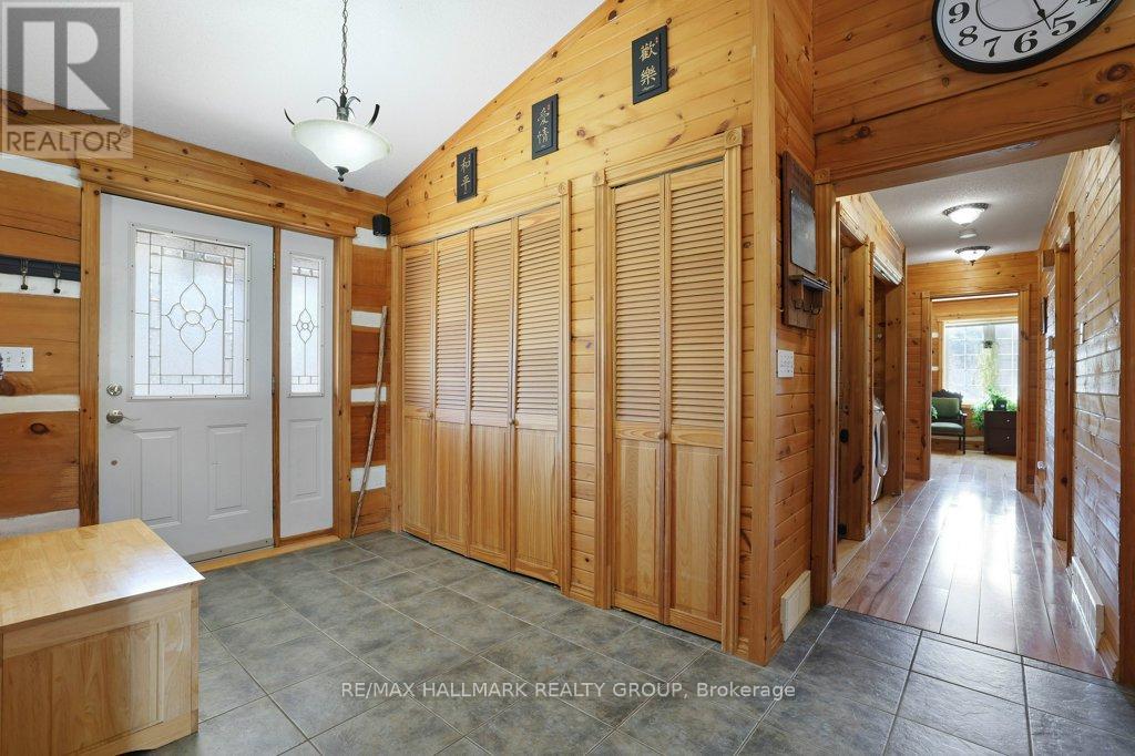 Photo 6 of 206 Old Pakenham Road, Ottawa ON