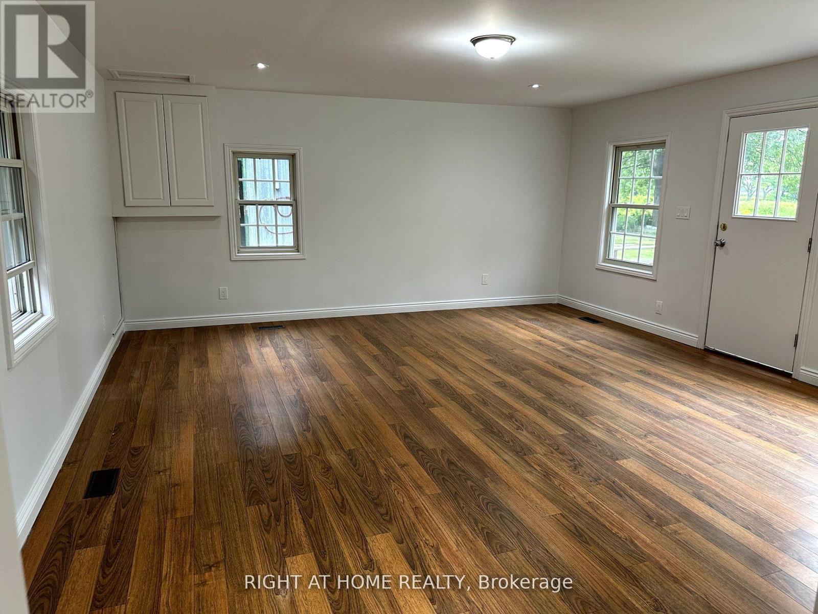 Photo 4 of 3347 Liberty Street N, Clarington ON
