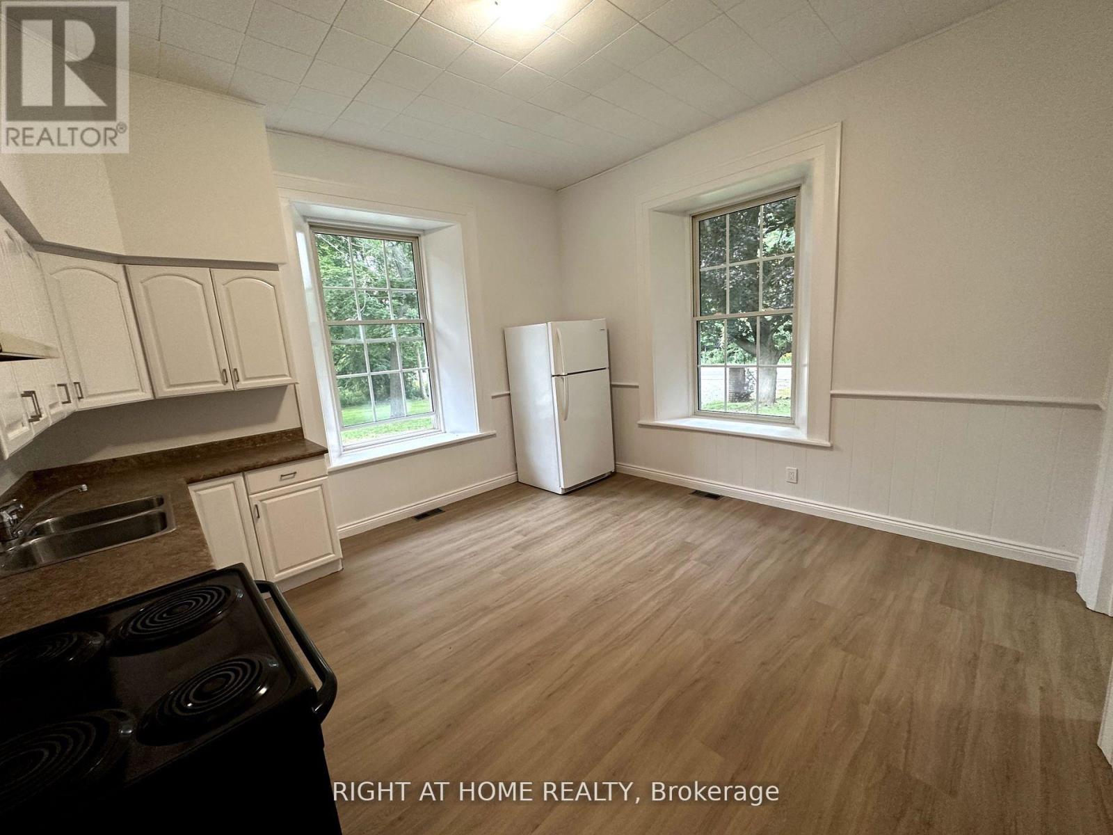Photo 8 of 3347 Liberty Street N, Clarington ON