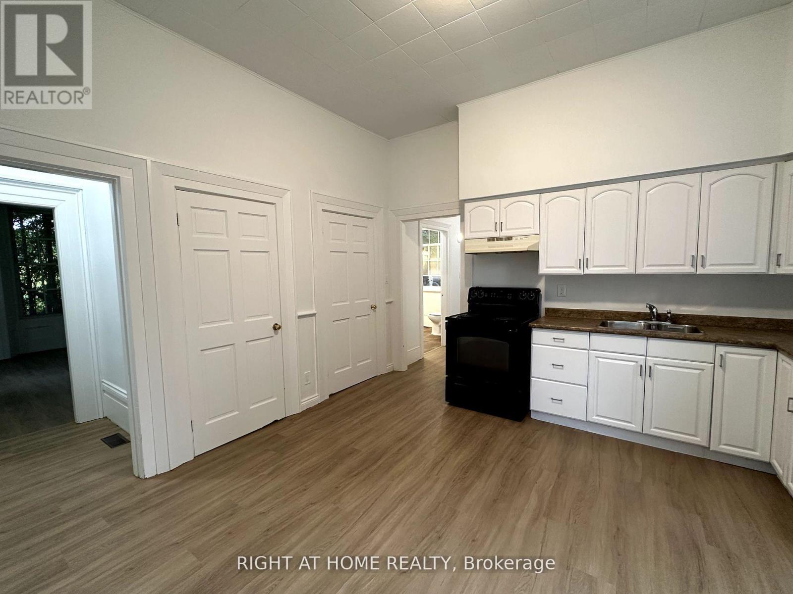 Photo 9 of 3347 Liberty Street N, Clarington ON