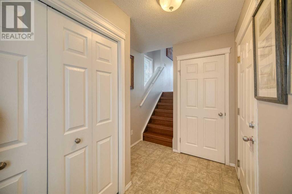 Single Family House 4 Level for Sale in    Avenue SE Applewood Park Calgary 