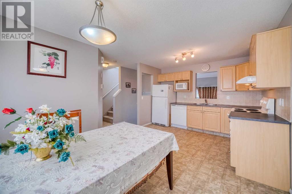 Single Family House 4 Level for Sale in    Avenue SE Applewood Park Calgary 
