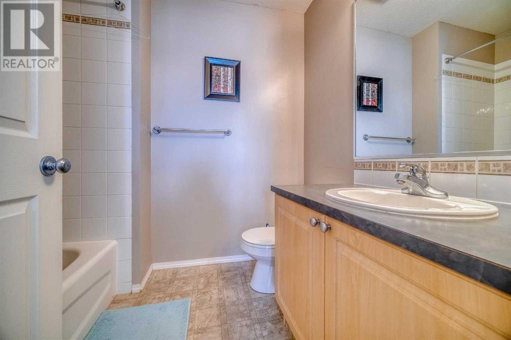 Single Family House 4 Level for Sale in    Avenue SE Applewood Park Calgary 