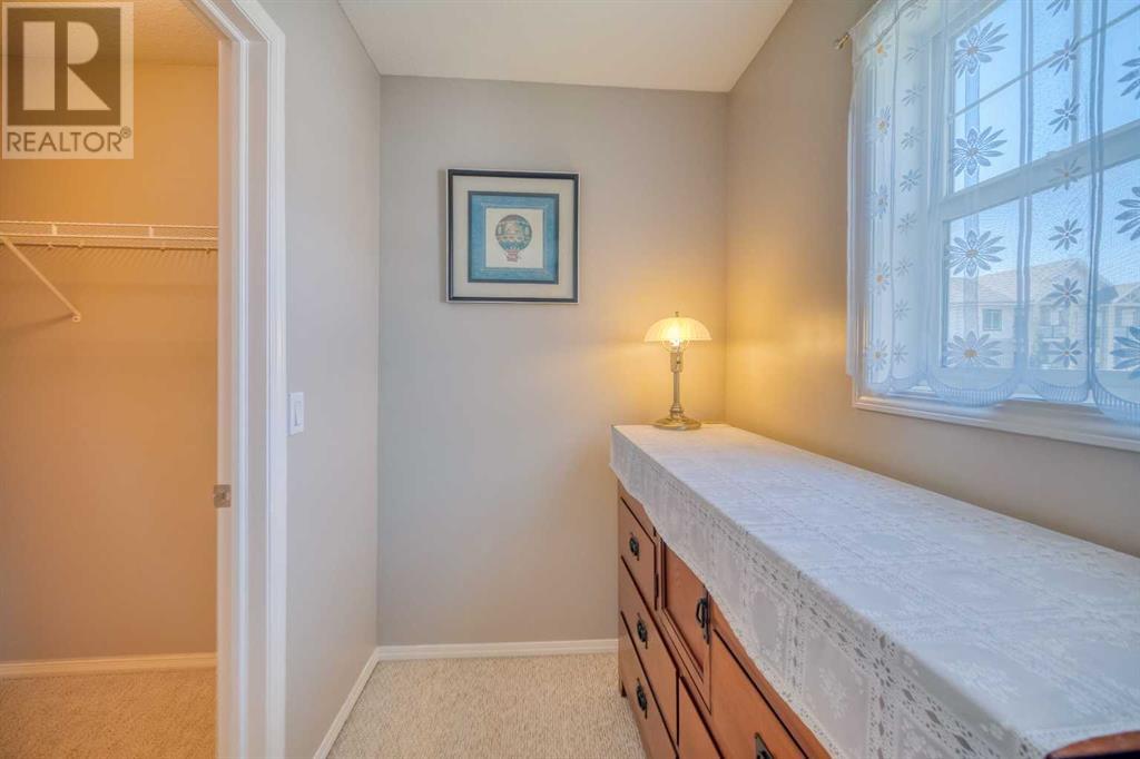 Single Family House 4 Level for Sale in    Avenue SE Applewood Park Calgary 
