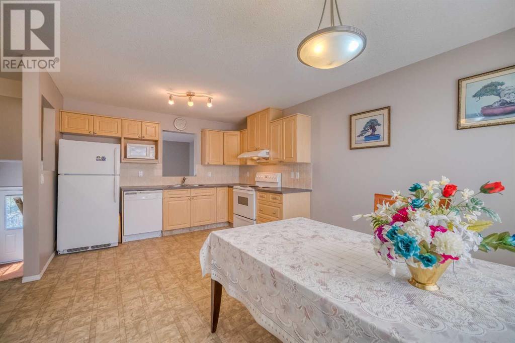 Single Family House 4 Level for Sale in    Avenue SE Applewood Park Calgary 