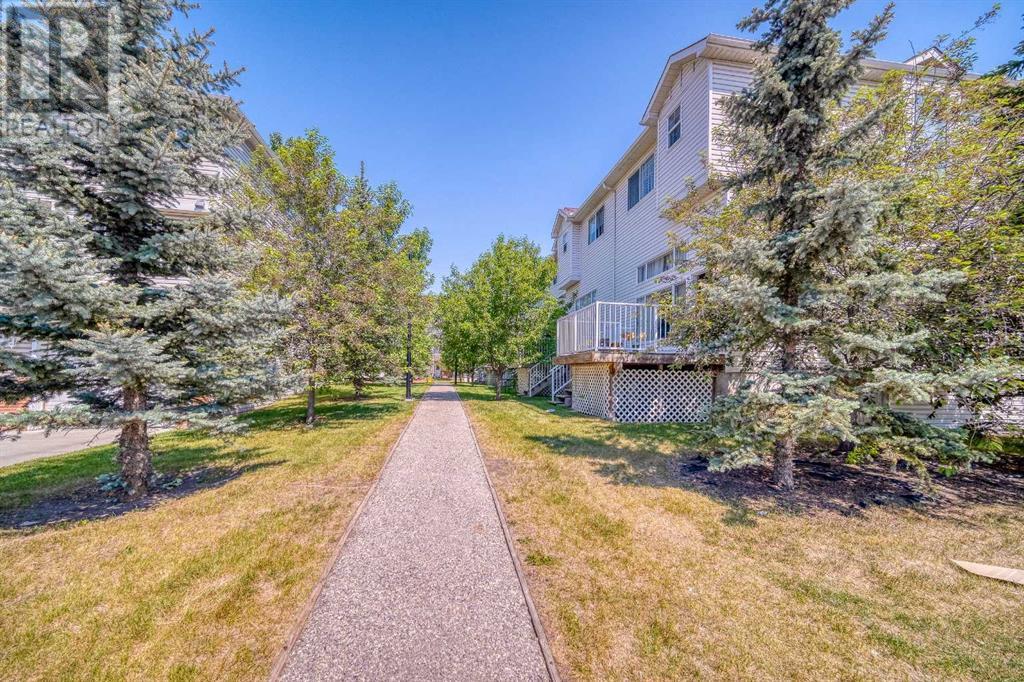 Single Family House 4 Level for Sale in    Avenue SE Applewood Park Calgary 
