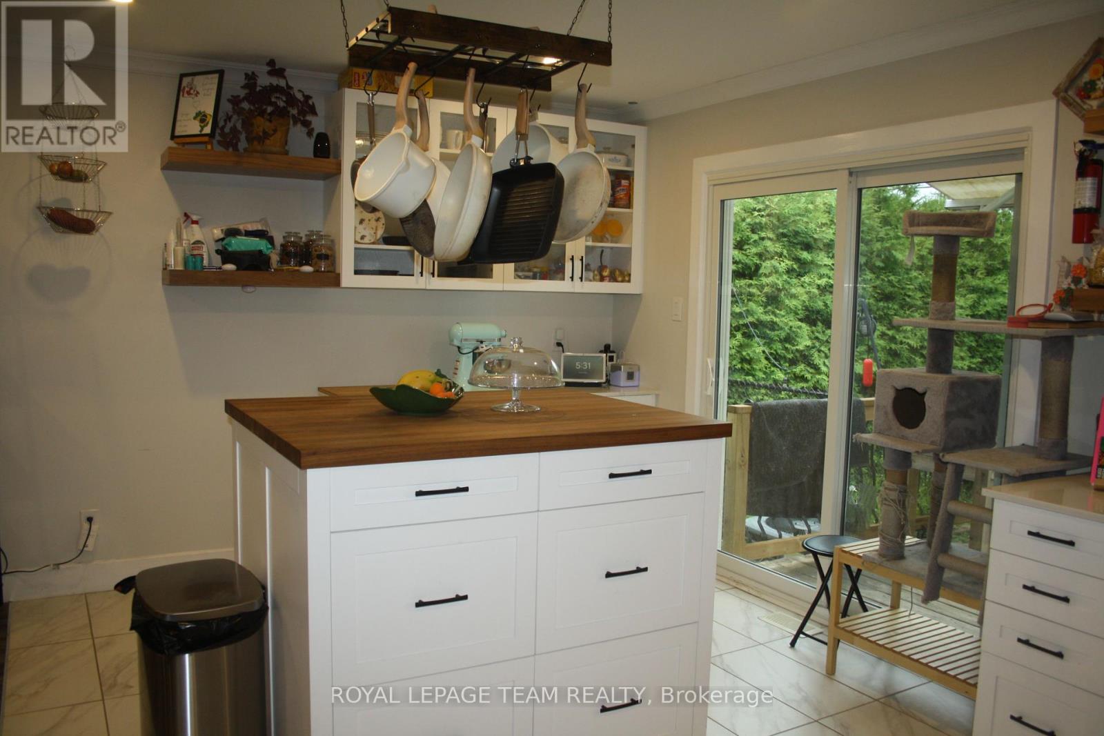 Photo 15 of 500 Aberdeen Street, Renfrew ON